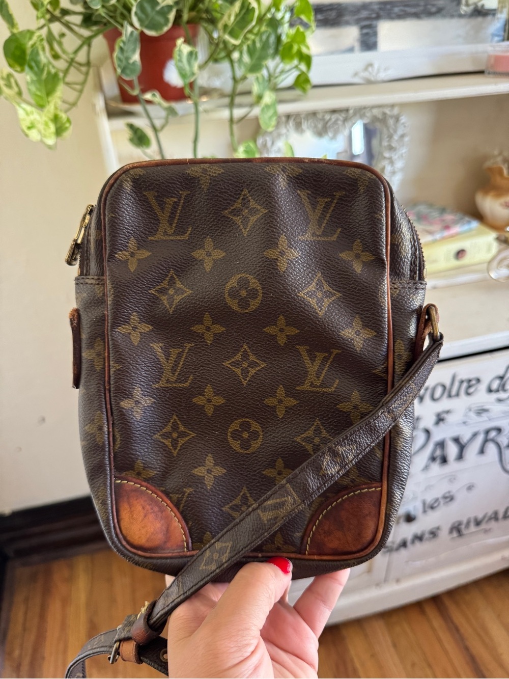 Louis Vuitton Monogram Messenger Bag in Brown and Tan - Picture 5 of 9